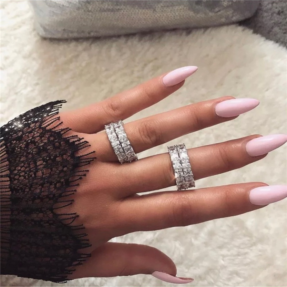 Stackable Ring  (no color changing)